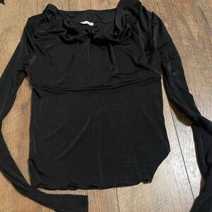 Cowl neck/ Off the shoulder free people top!